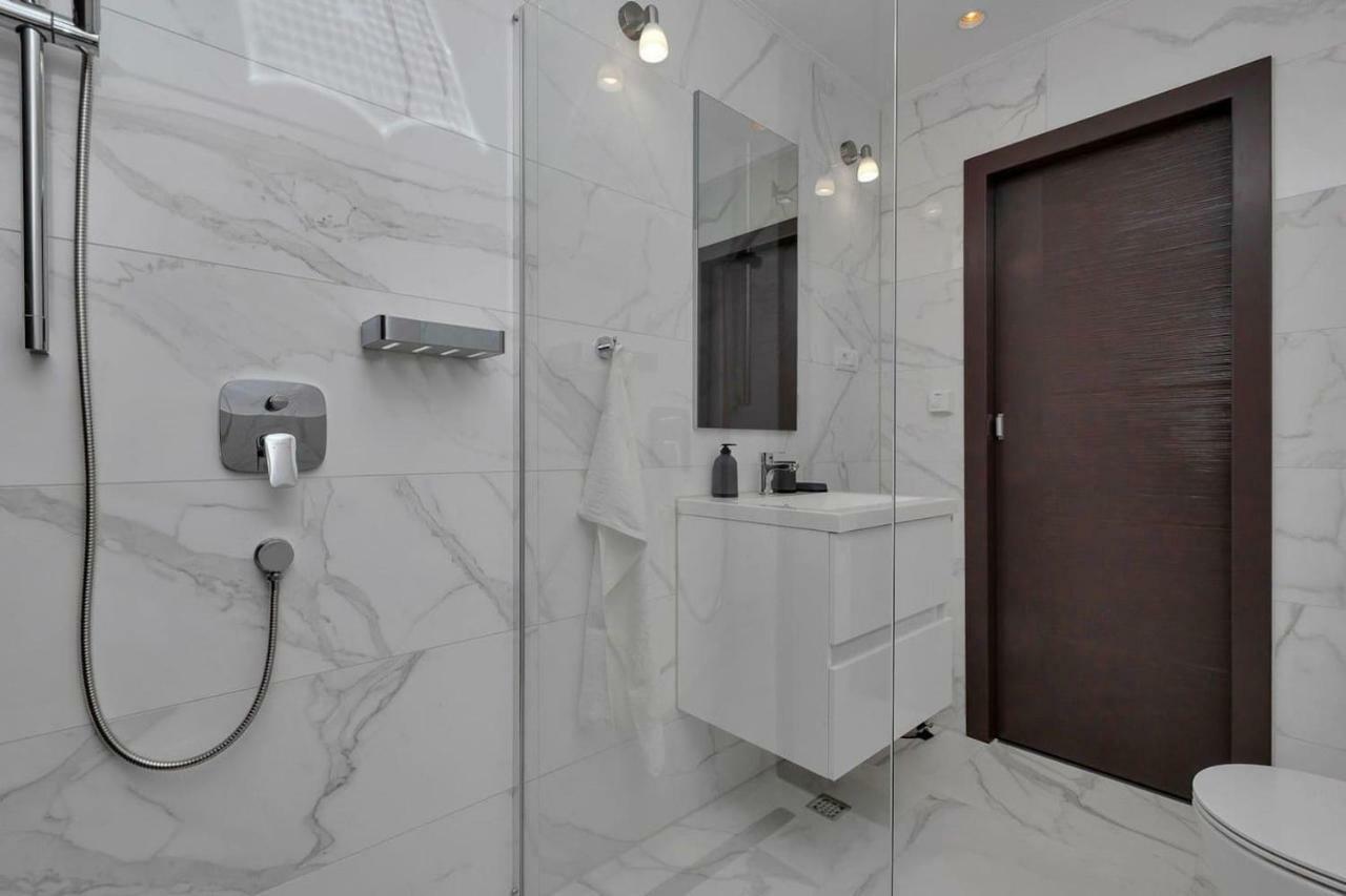 Holiday Home E Bast Εξωτερικό φωτογραφία